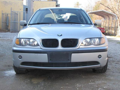 2003 BMW 325  i
