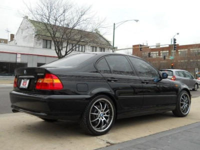 2005 BMW 325  i