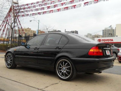 2005 BMW 325  i
