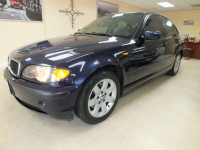 2003 BMW 325  i