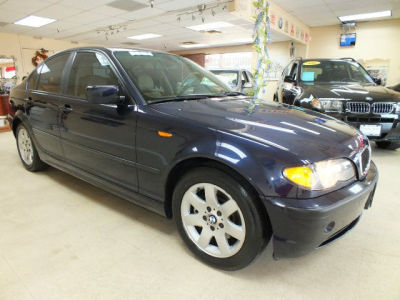 2003 BMW 325  i