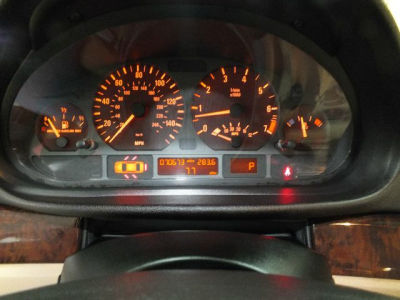 2003 BMW 325  i