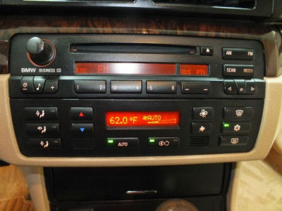 2003 BMW 325  i