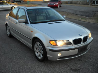 2002 BMW 325  i