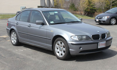 2005 BMW 325  xi