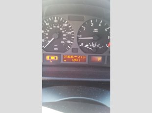 2004 BMW 325 i