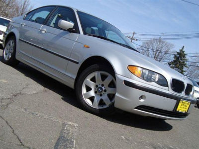 2004 BMW 325  xi