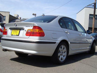 2004 BMW 325 xi