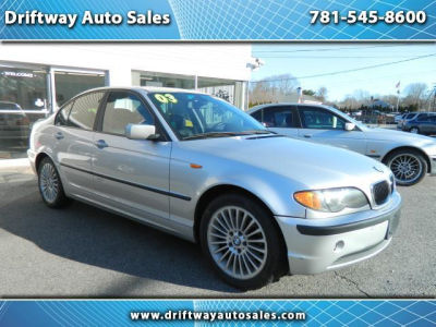 2003 BMW 325  xi