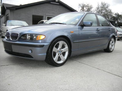 2004 BMW 325  i