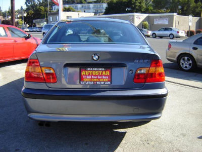 2003 BMW 325  i
