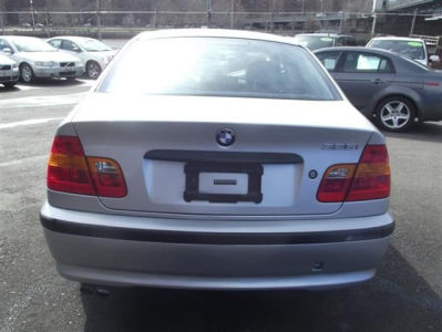 2004 BMW 325 i