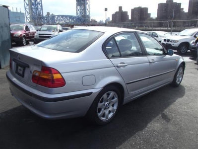 2004 BMW 325 i
