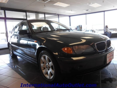 2003 BMW 325  i