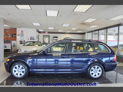 2003 BMW 325  xiT