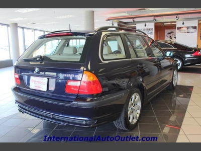 2003 BMW 325 xiT