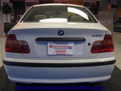 2003 BMW 325  i