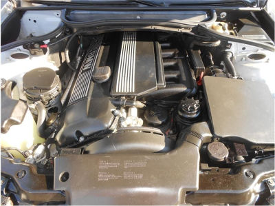 2003 BMW 325 i