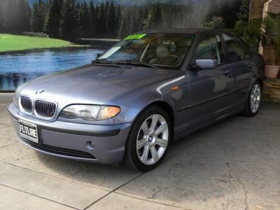 2003 BMW 325  i