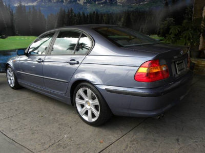 2003 BMW 325  i