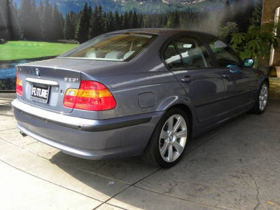 2003 BMW 325  i