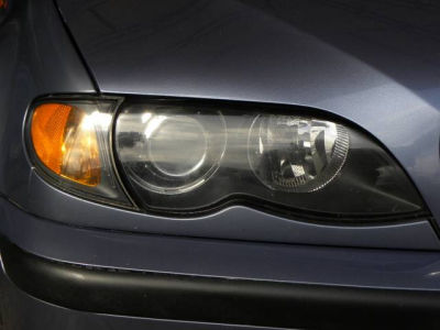2003 BMW 325  i