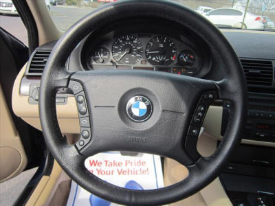 2003 BMW 325  i