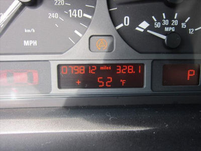 2003 BMW 325  i