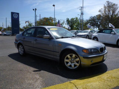 2005 BMW 325  i