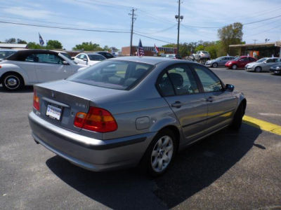 2005 BMW 325 i