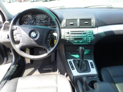 2005 BMW 325 i