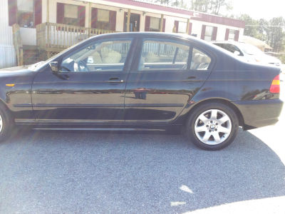 2004 BMW 325  i