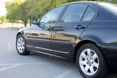 2004 BMW 325 i