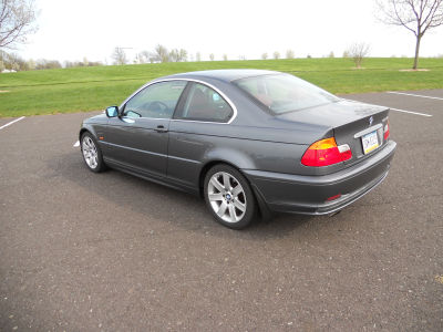 2001 BMW 325  Ci