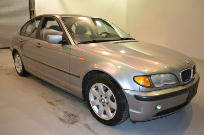 2004 BMW 325  i