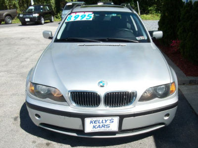 2004 BMW 325  xiT