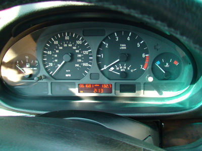 2003 BMW 325  i