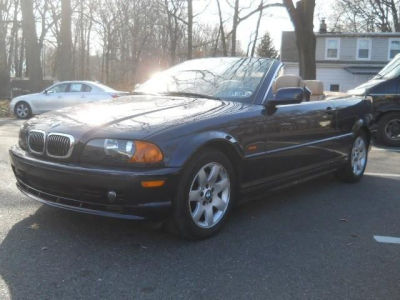 2001 BMW 325  Ci