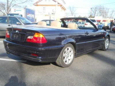 2001 BMW 325  Ci