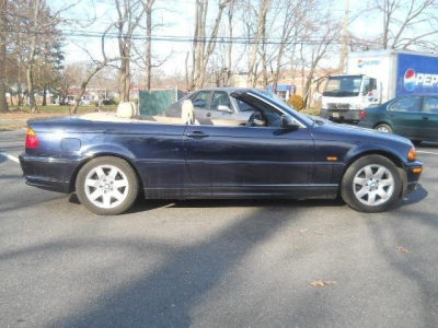 2001 BMW 325  Ci