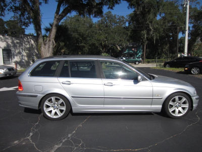 2001 BMW 325 i