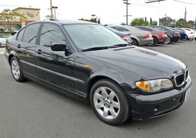 2003 BMW 325  i