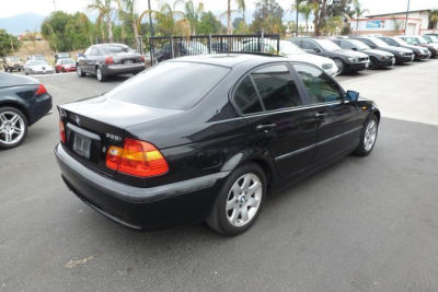 2003 BMW 325 i
