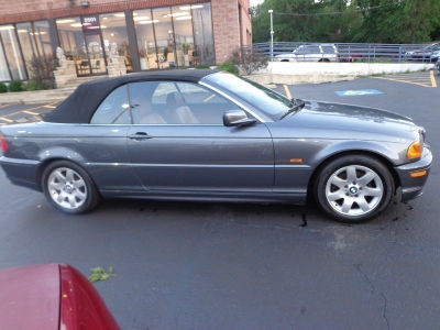 2001 BMW 325  Ci