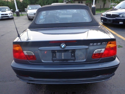 2001 BMW 325  Ci