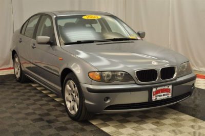 2004 BMW 325 i