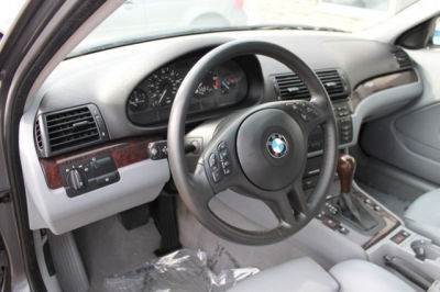 2003 BMW 325 xi