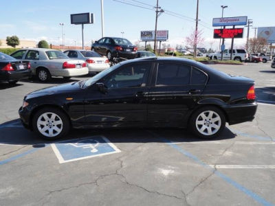 2003 BMW 325  i