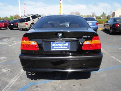 2003 BMW 325  i