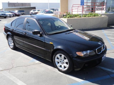2003 BMW 325  i